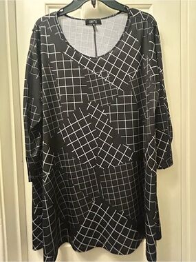 Retro Comfy USA Black Tunic with White Grid Patchwork Print